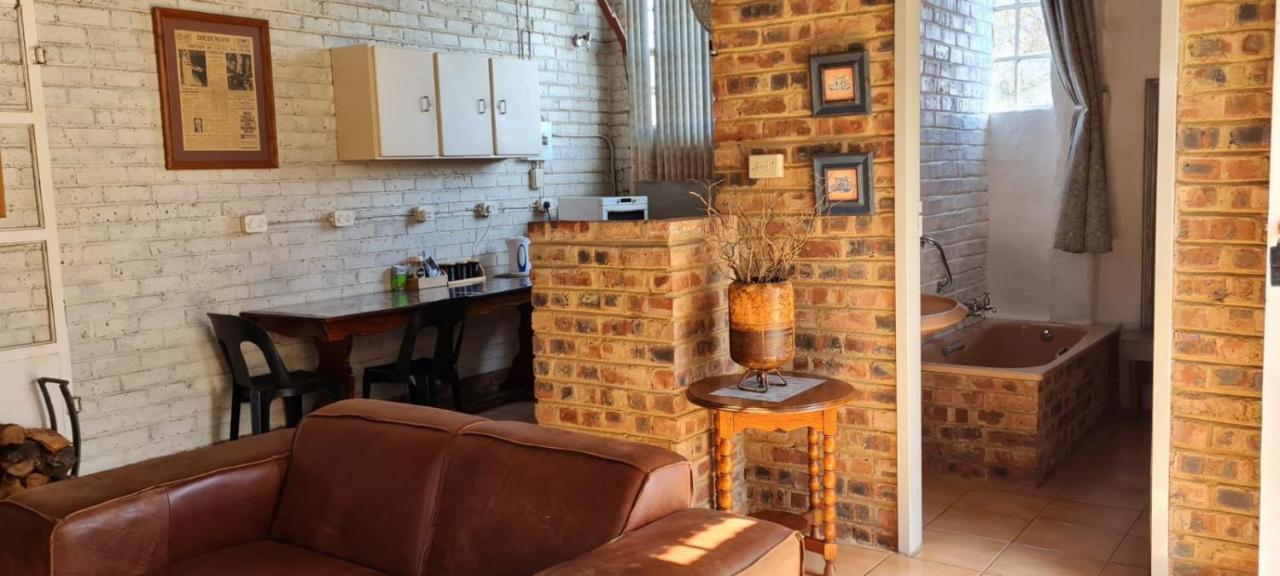 Green Thumb Farm Stay Эрмело Экстерьер фото